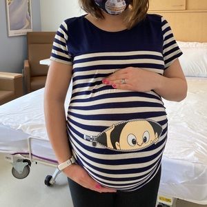 Mamábella Funny Maternity Shirt with Baby Peaking Out, Blue and White Stripes XS